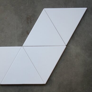 22,96m2 - Plytelės Petracer's Triangolo Bianco 17x17 1